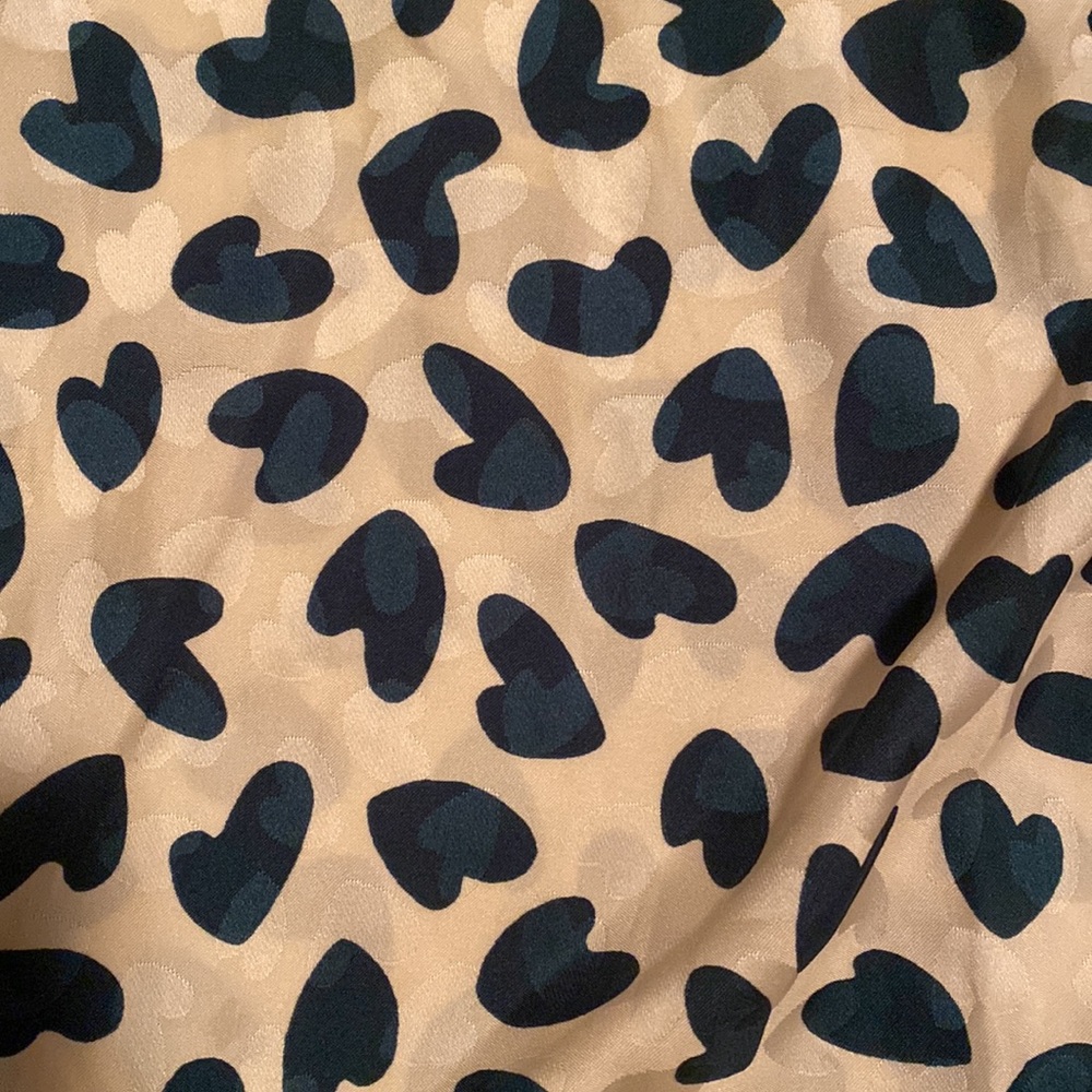 Green and cream Ann Taylor blouse! - Picture 2 of 6